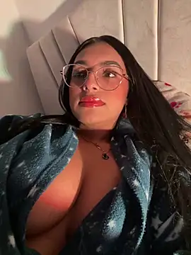 Linda Saenz  online show from 7, 6, 2026