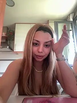 NoeliaGarcia17 online show from 16, 6, 2026