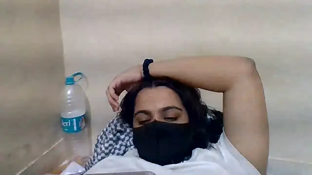 Snapshot of Vaani_Singha chatting on 28, 5, 2026 Vaani Singha online show from 28, 5, 2026