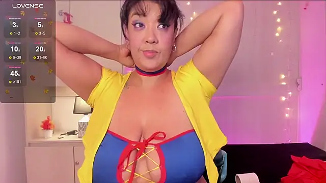 VickyRuiz  online show from 17, 6, 2026