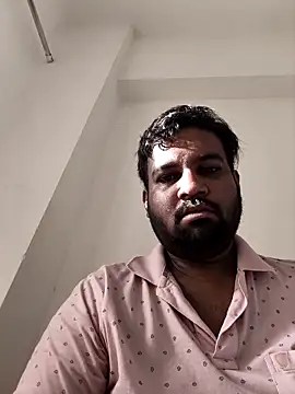 vinay smalldick online show from 18, 6, 2026