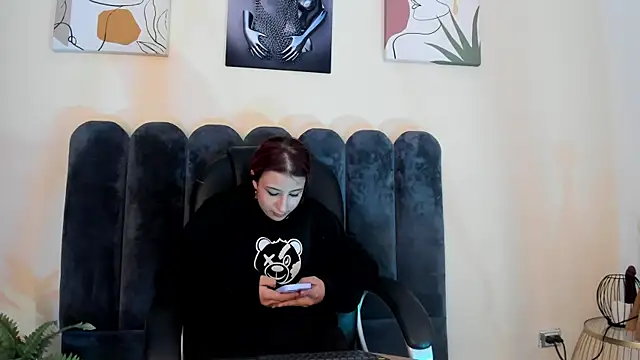 Cristalfoxy  online show from 11, 6, 2026