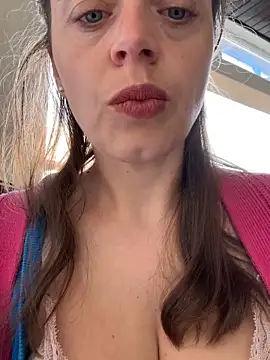 ladywithbigass online show from 8, 6, 2026