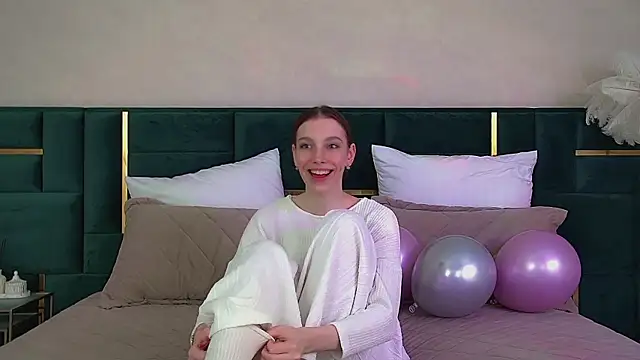 VeronicaVances online show from 12, 6, 2026