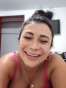mia mancinii online show from 4, 6, 2026