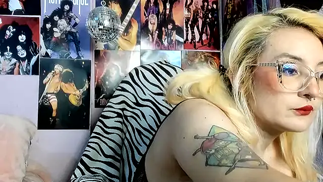 Avril Maria online show from 21, 6, 2026