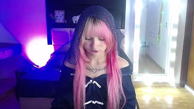  Charlotte Collins  online show from 22, 6, 2026