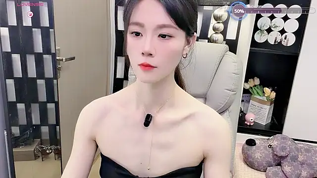 Yueyue-MM online show from 18, 6, 2026