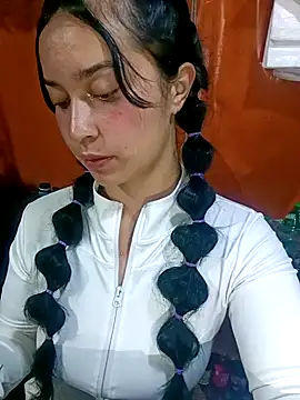 Sol Sunny online show from 8, 6, 2026