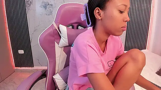 Mia Duarte1 online show from 19, 6, 2026