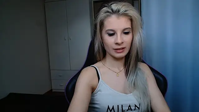 KristineGlow online show from 17, 6, 2026