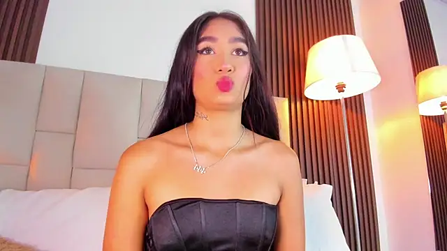 Nicolqueen  online show from 5, 6, 2026
