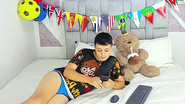 christopher Hot online show from 24, 6, 2026