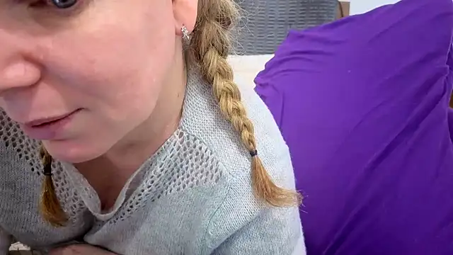 aussiepeaches online show from 9, 6, 2026