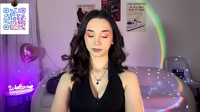 LinaMour online show from 8, 5, 2026