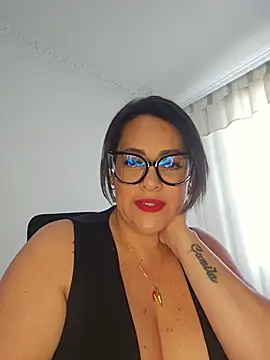 Nicoleefaith  online show from 17, 6, 2026
