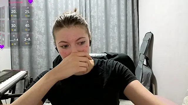 CutieAnny online show from 22, 6, 2026
