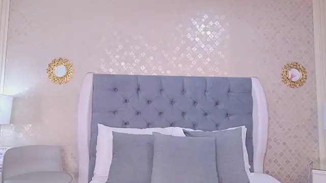 ZoeWilliis online show from 23, 5, 2026