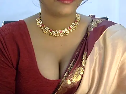Hott Noor online show from 2, 12, 2025