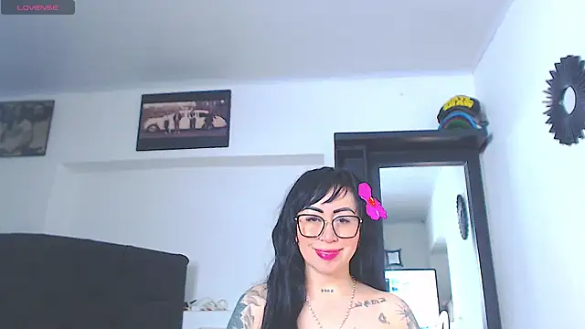 Vicky hotmilf online show from 25, 6, 2026