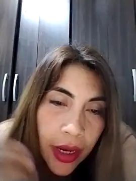 Snapshot of Camila_latina_0 chatting on 13, 11, 2025 Camila latina 0 online show from 13, 11, 2025