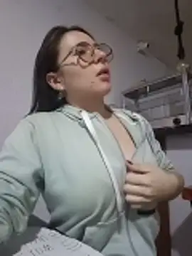 Bella Sumers online show from 17, 6, 2026
