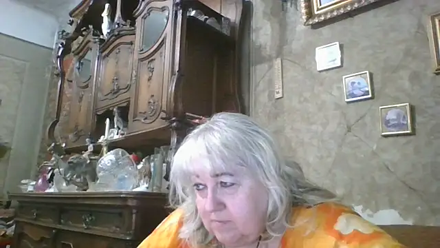 Lala-Love56 online show from 19, 6, 2026