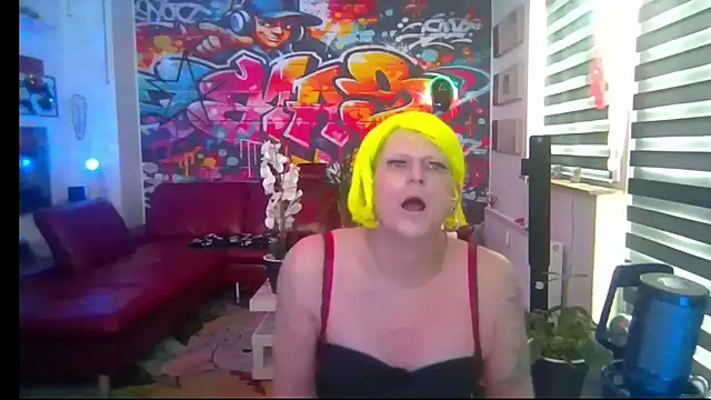 hellgirl1980 online show from 14, 6, 2026