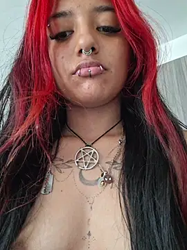 carolinerue online show from 12, 6, 2026