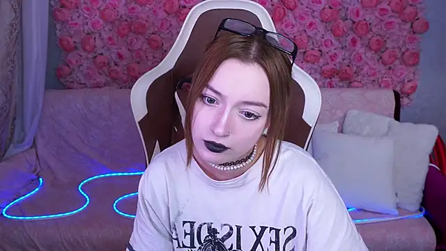 FoxyMayy online show from 7, 6, 2026