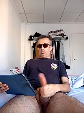 Snapshot of EmilioTaladdro chatting on 13, 5, 2026 EmilioTaladdro online show from 13, 5, 2026