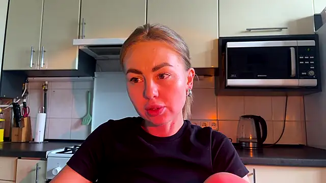 MartaLuna  online show from 18, 6, 2026