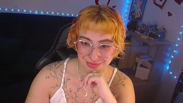 Miacatsito3 online show from 13, 6, 2026