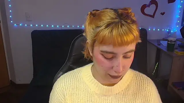 Miacatsito3 online show from 24, 6, 2026