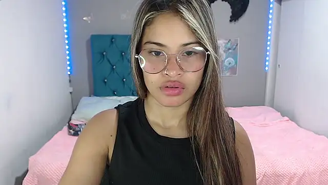 mia sexgirl online show from 22, 6, 2026