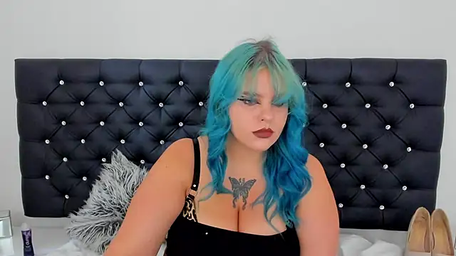 Snapshot of LunaWetPussy chatting on 2, 7, 2026 LunaWetPussy online show from 2, 7, 2026
