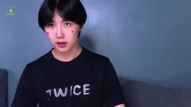 HeejinWang online show from 13, 6, 2026