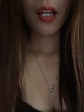 Moon pusy online show from 11, 6, 2026