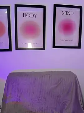 krisstenSantos online show from 11, 6, 2026
