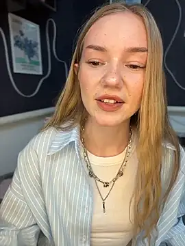 MilaMoone online show from 16, 5, 2026