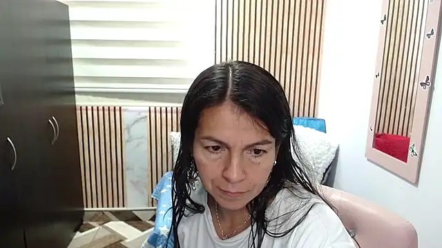 camilavargas  online show from 16, 6, 2026