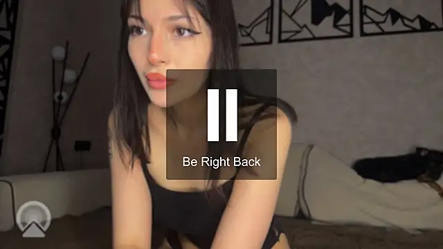 sweeet strawberies online show from 7, 6, 2026