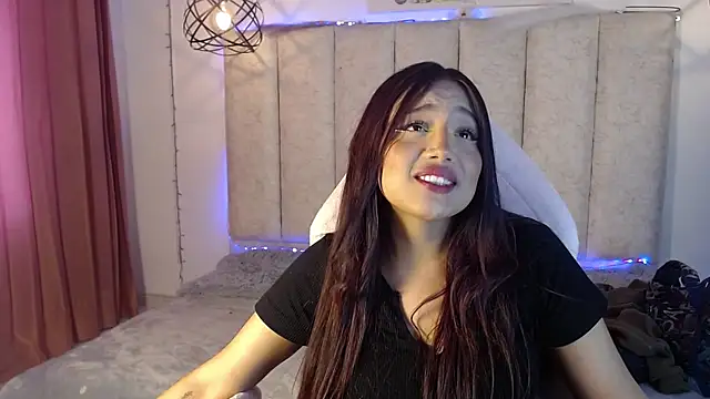 ladymooncs online show from 12, 6, 2026