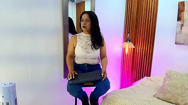 EvaGoddess  online show from 14, 6, 2026
