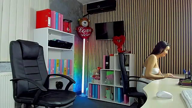 OfficeGirls online show from 11, 6, 2026