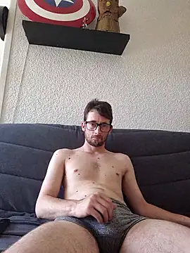 nymphomaniecouple online show from 27, 6, 2026