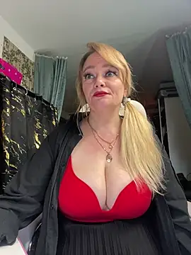 Sweet-blonde online show from 4, 6, 2026