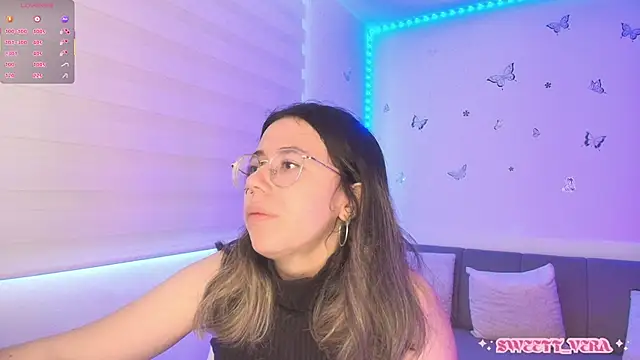 Snapshot of sweettvera chatting on 19, 5, 2026 sweettvera online show from 19, 5, 2026