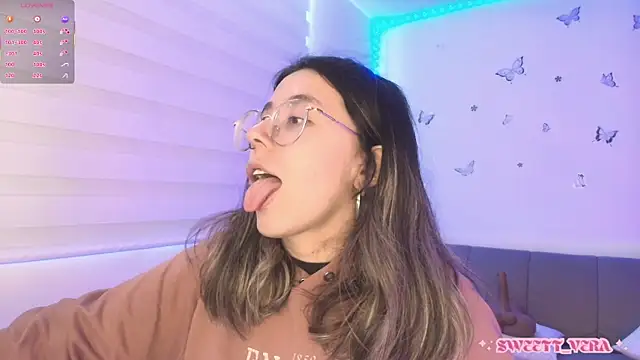 Snapshot of sweettvera chatting on 27, 5, 2026 sweettvera online show from 27, 5, 2026