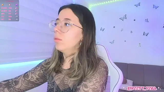 Snapshot of sweettvera chatting on 16, 6, 2026 sweettvera online show from 16, 6, 2026
